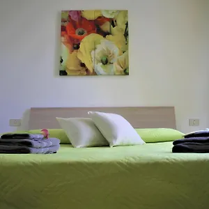 Appartement & Breakfast La Madonnina 013136-cni-00001, Lurago dʼErba